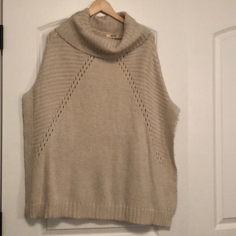 LAMade cream poncho